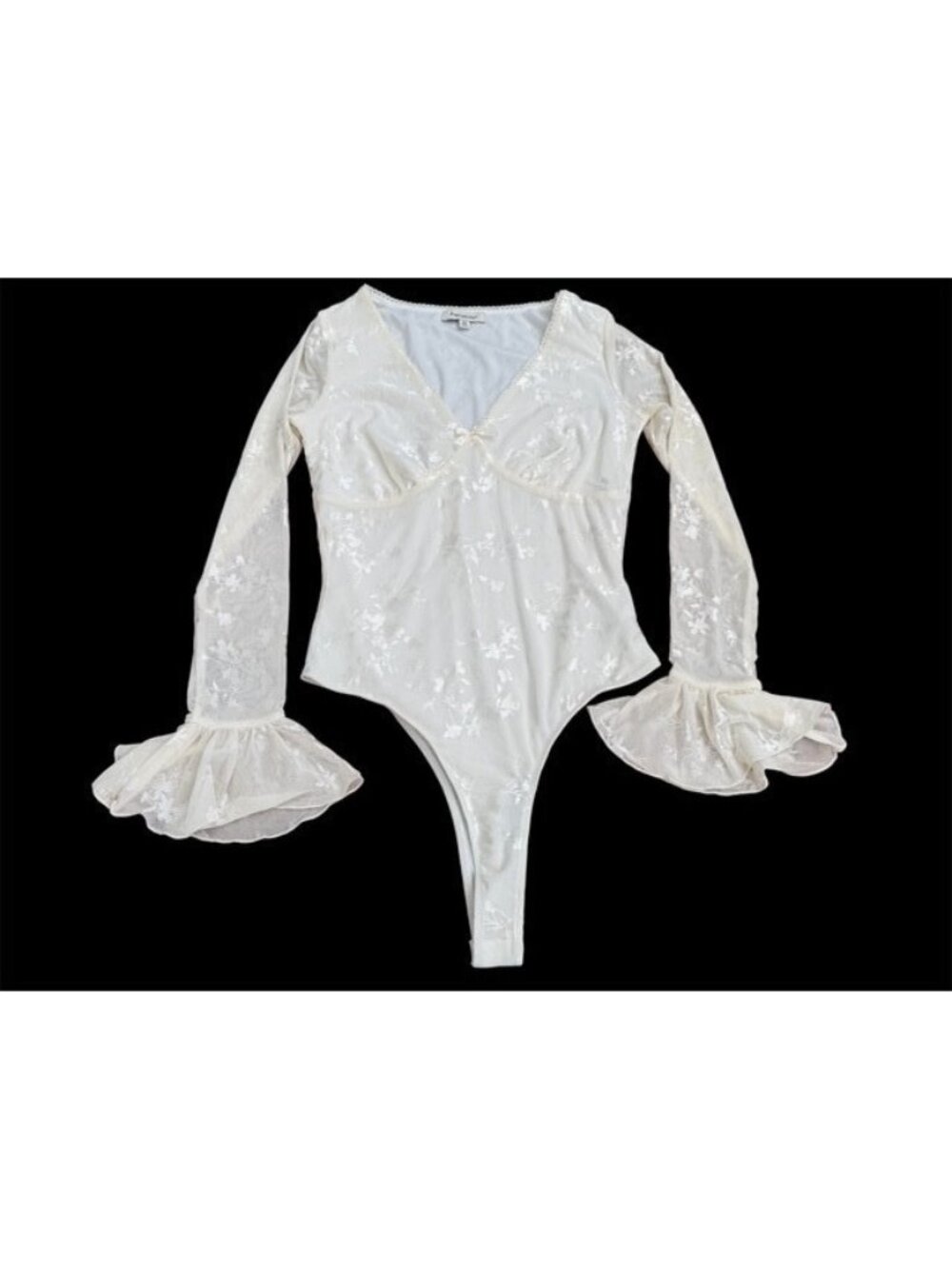 Francescas Ivory White Coquette Lace Bodysuit Medium Cream Lila Floral Mesh Bell